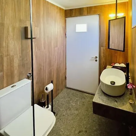 Semesterbostad House *